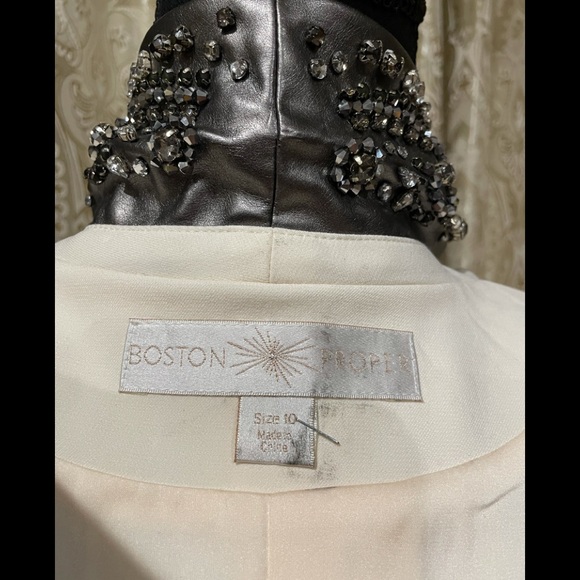 White fancy blazer - Picture 14 of 16